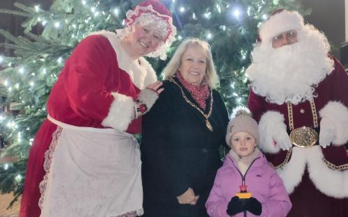 Deputy Mayor, Cllr Sue Shinnick, with Olivia Thomas and Father and Mrs Christmas