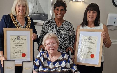left to right cllr sue shinnick the mayor of thurrock fatima whitbread back margaret whitbread front and cllr lynn worrall leader of thurrock council