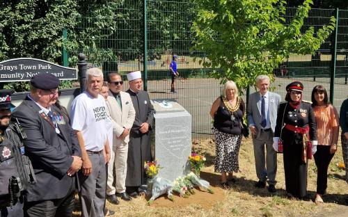 His Excellency Osman Topcagic, Ambassador of Bosnia and Herzegovina, Mayor of Thurrock Cllr. Sue Shinnick, The Deputy Lieutenant of Essex Sidra Naeem and Leader of the Council Cllr. Lynn Worrall gather at the unveiling of the new memorial stone, marking 30 years of the Srebrenica massacre